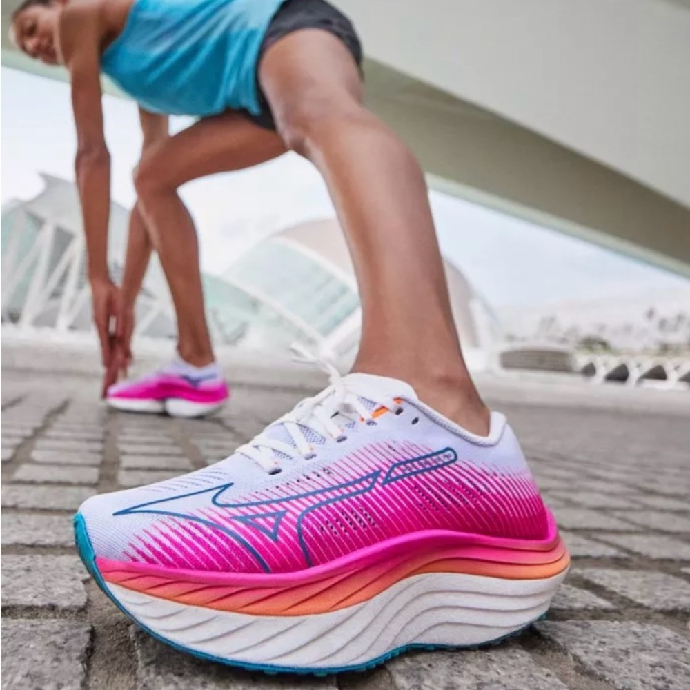 Mizuno Women's Dynamic Pink and White Athletic Shoes